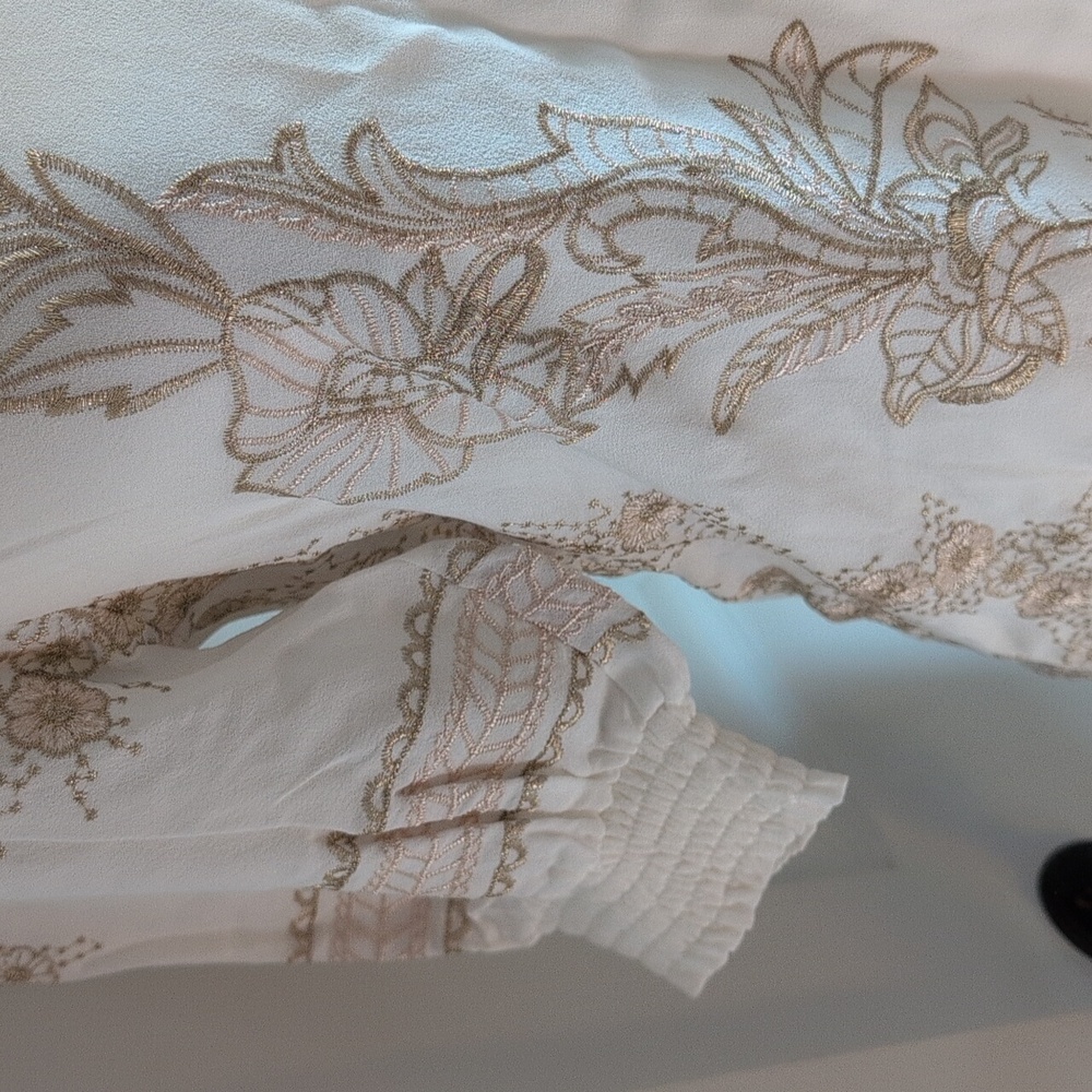 Hale Bob White Floral Embroidered Women's Top - Picture 3 of 10